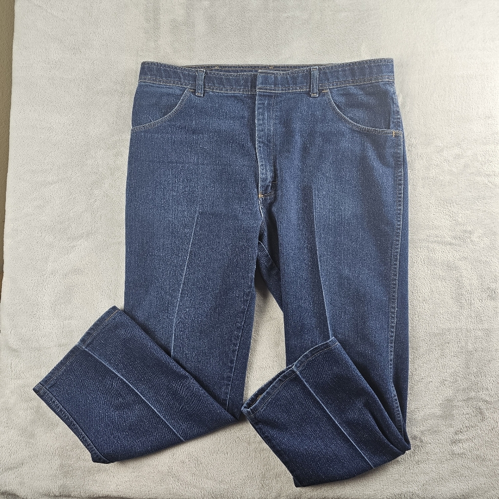 Vintage Men's Wrangler Hero Comfort Waist Straight Leg Jeans 40x29